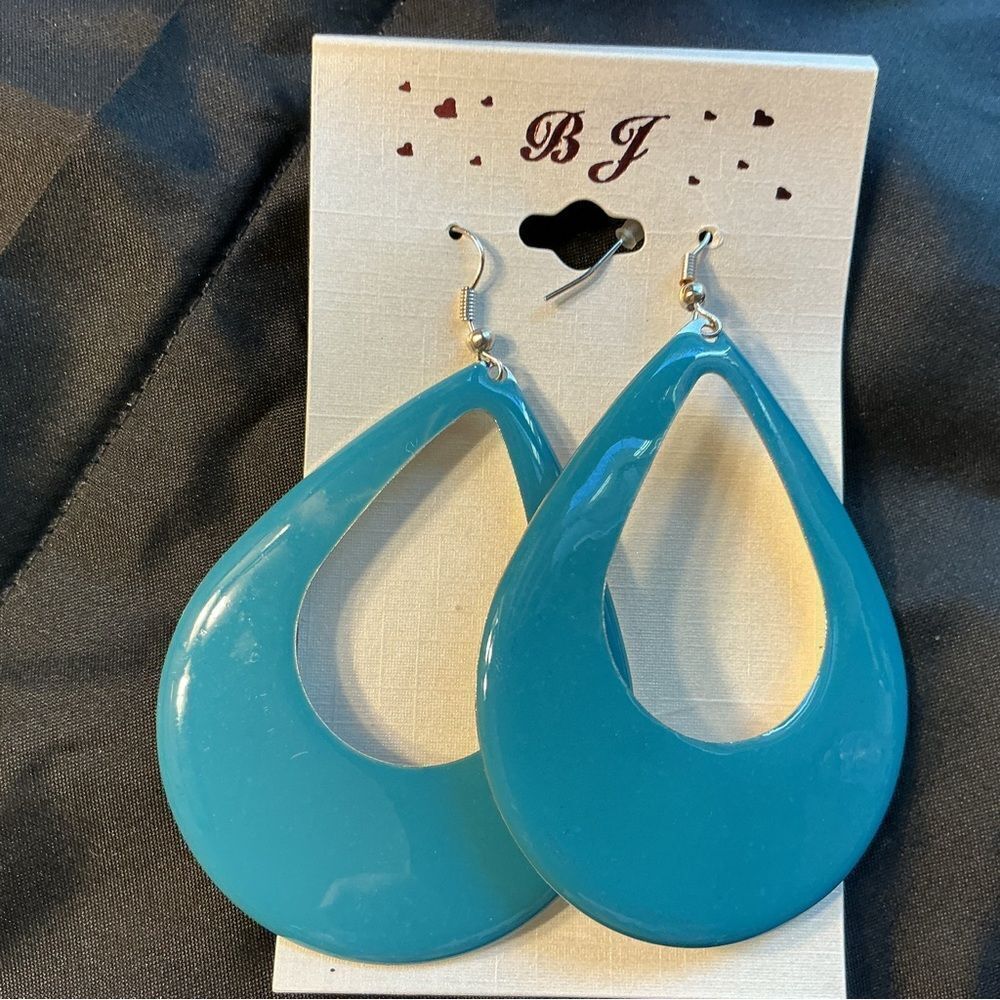Teardrop Turquoise Earrings with 3” Drop - Picture 5 of 5